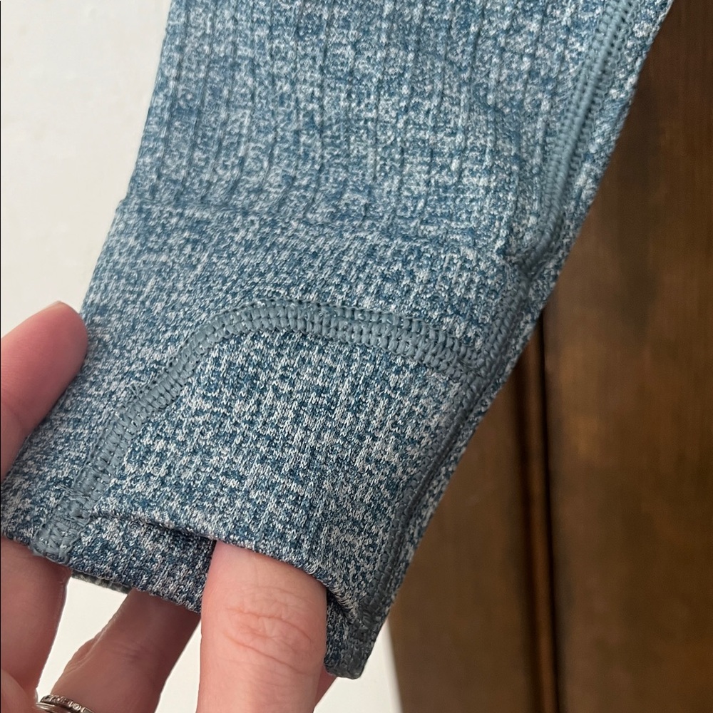 Lululemon Heathered Quarter-Zip Pullover Sweater - Blue - Size 8 - Picture 5 of 6